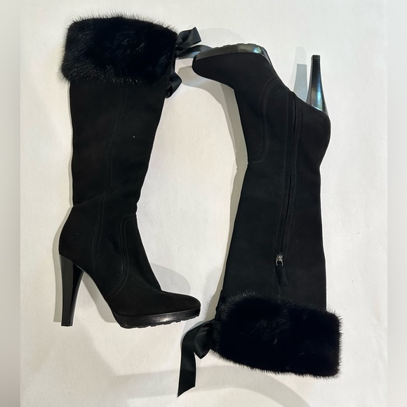 Valentino Garavani Shoes - Valentino Garavani Heeled Suede Boots With Fur Trim in Black